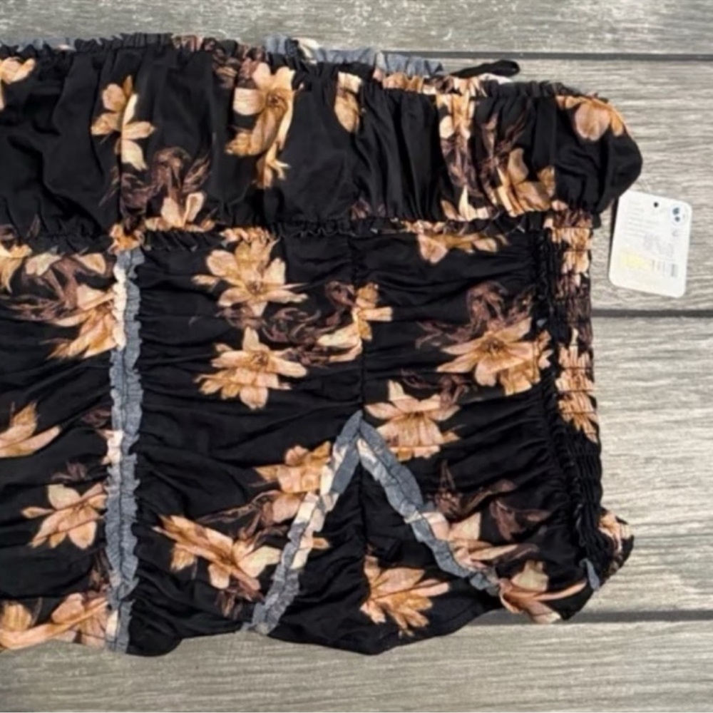 Free People NWT Scotty Top in Tropic Night Size Medium - Picture 2 of 4